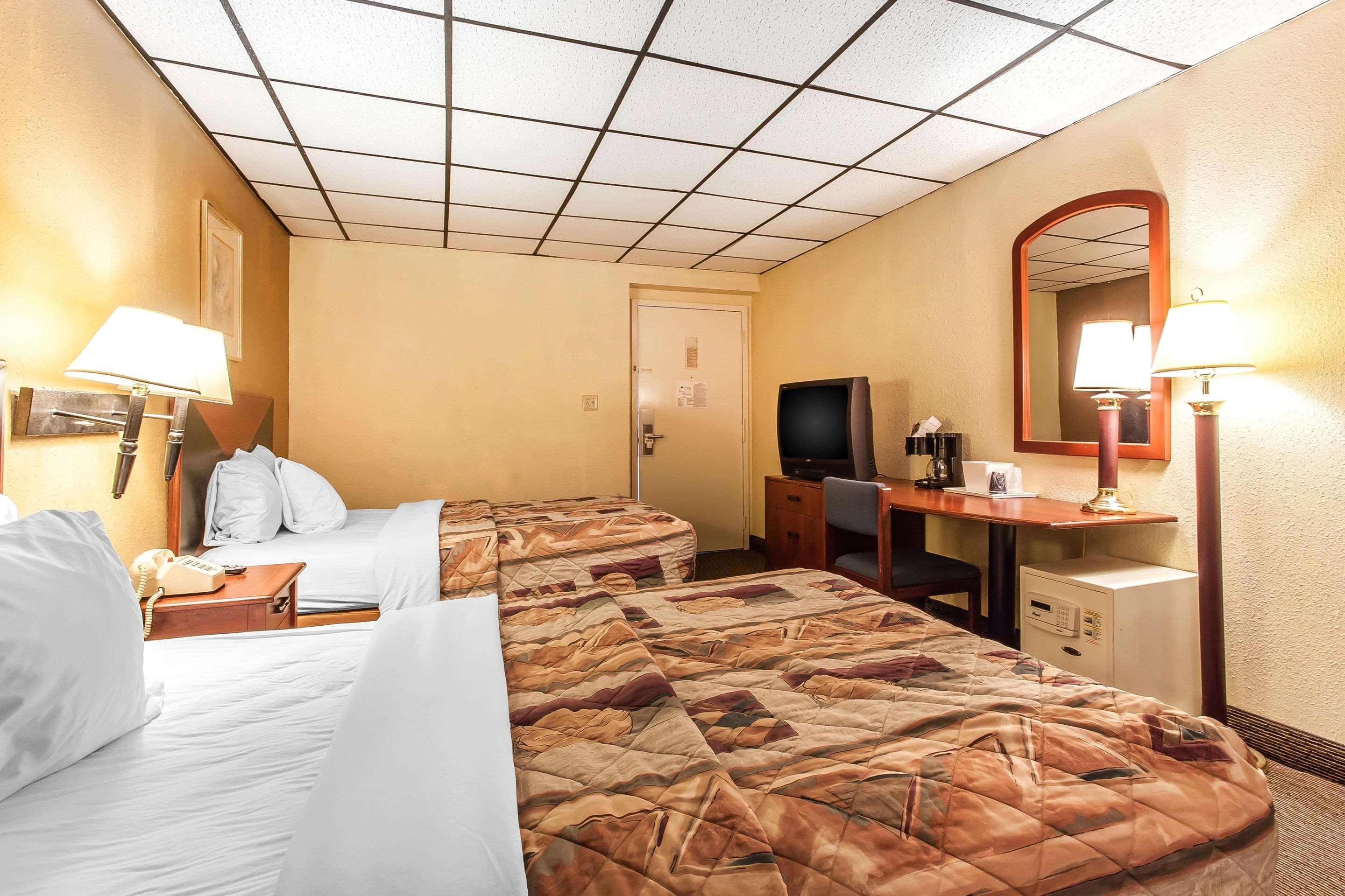 Rodeway Inn North Сандаски Экстерьер фото