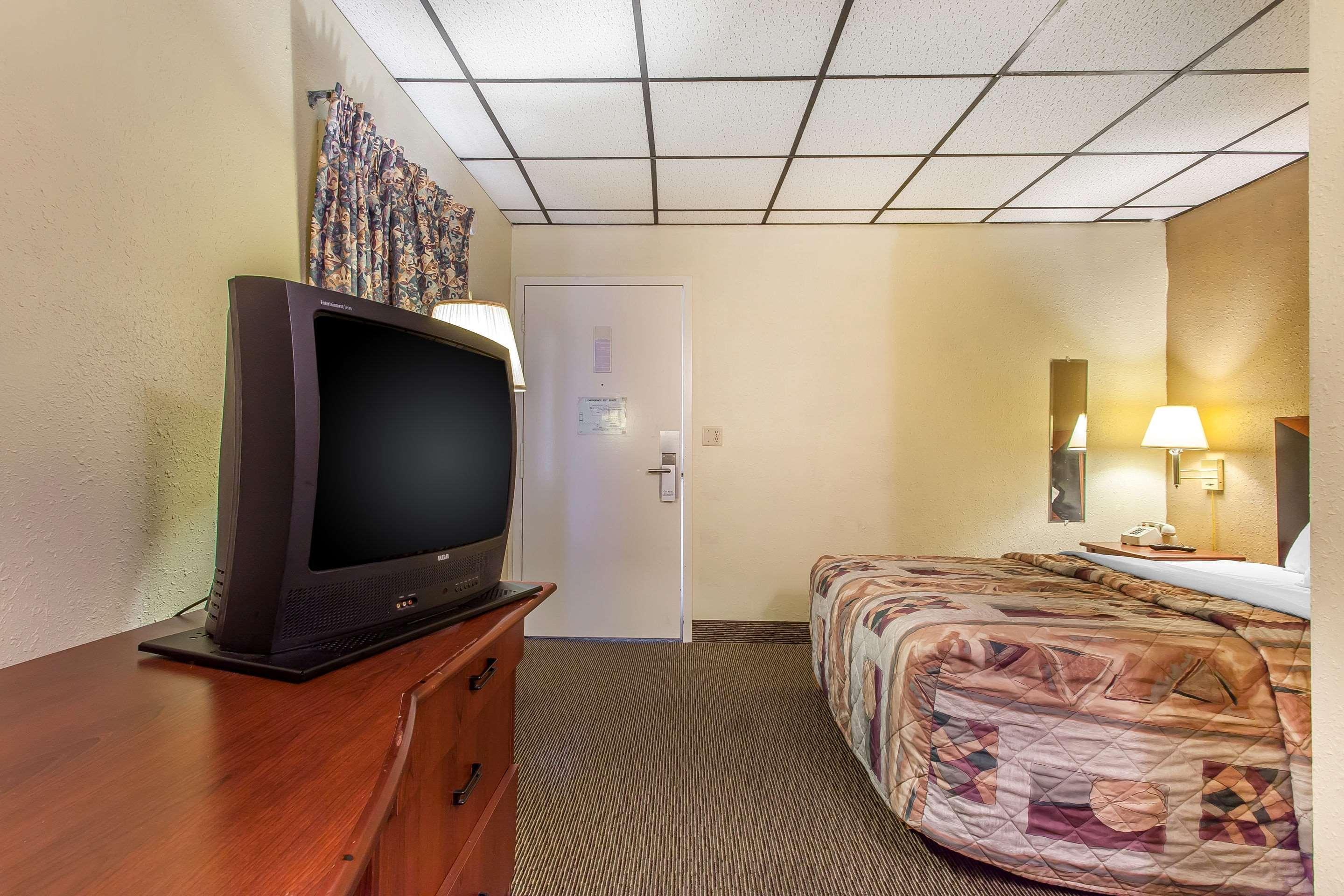 Rodeway Inn North Сандаски Экстерьер фото
