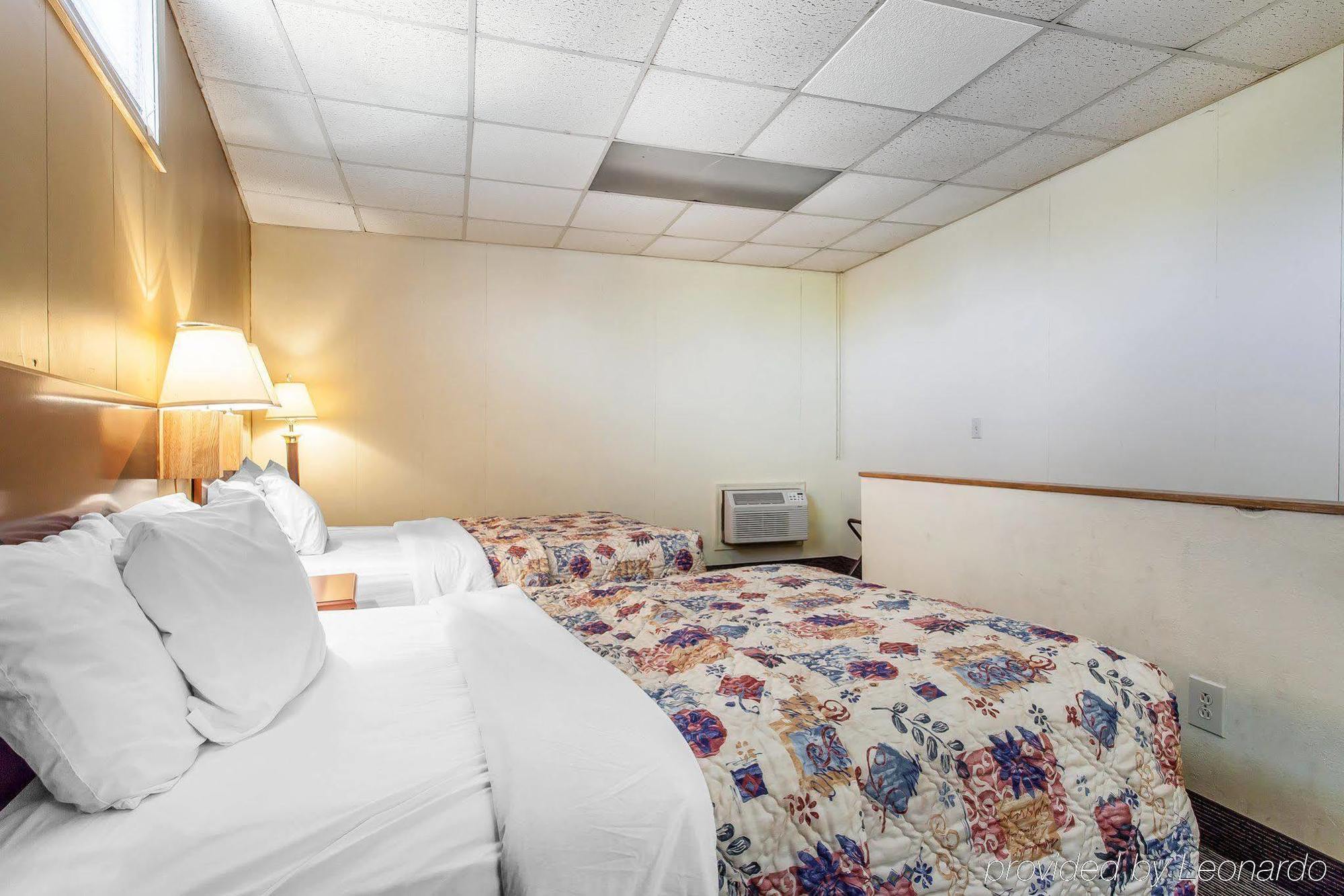 Rodeway Inn North Сандаски Экстерьер фото